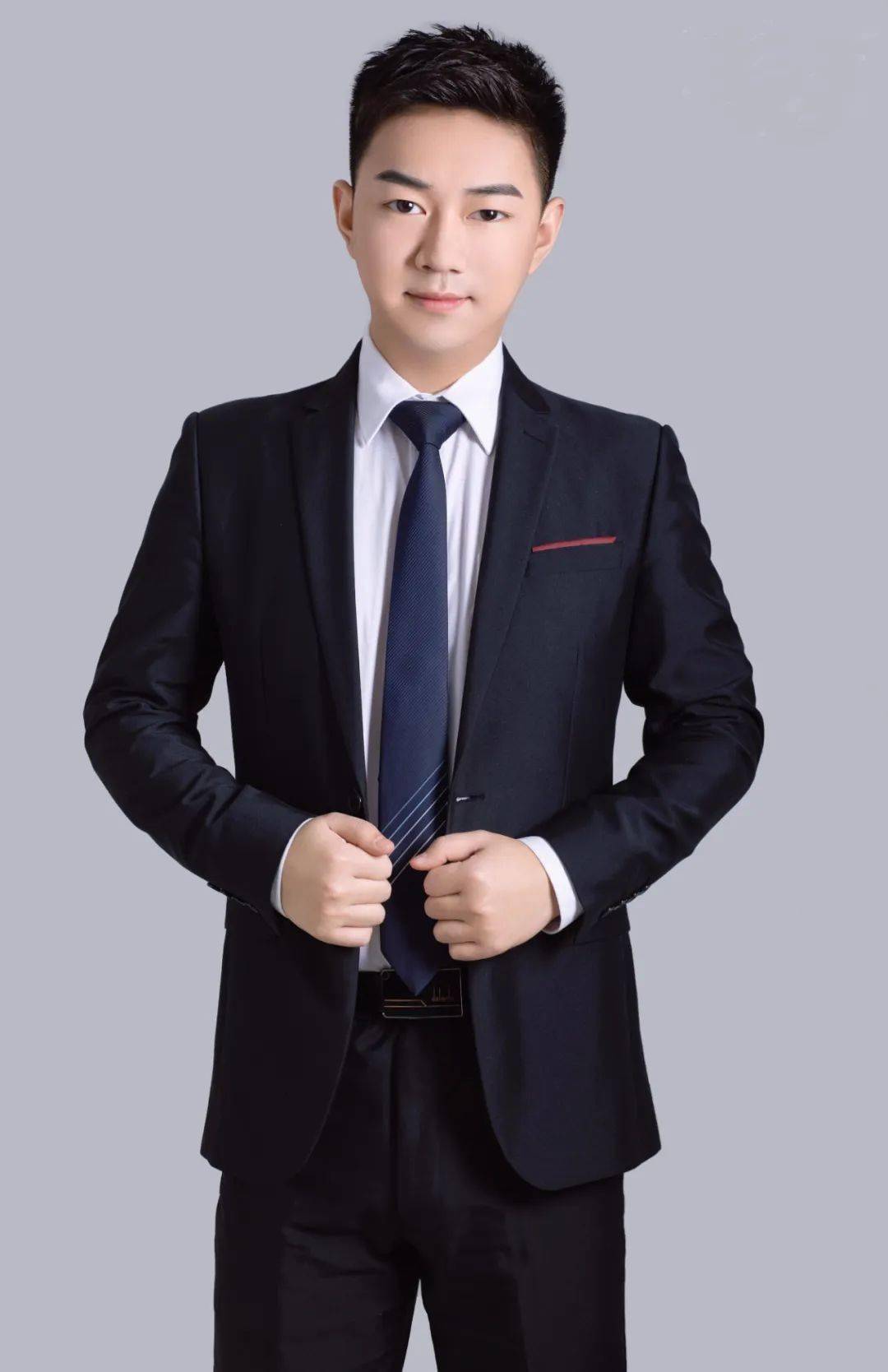 李小容 视觉与舞美负责人